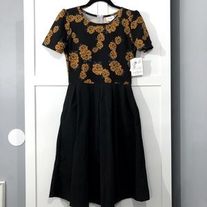 NWT LuLaRoe Amelia dress Size Small